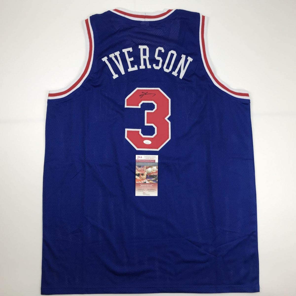Camiseta de baloncesto azul de Filadelfia de Allen Iverson autografiada/firmada JSA COA