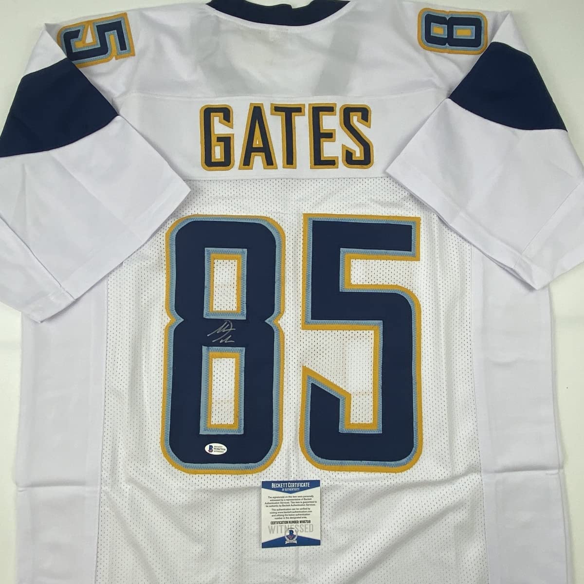 Camiseta de fútbol blanca de Los Ángeles LA autografiada/firmada por Antonio Gates Beckett BAS COA