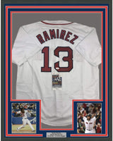 Camiseta de béisbol blanca de Boston, enmarcada, autografiada y firmada por Hanley Ramirez, 35 x 39, JSA COA