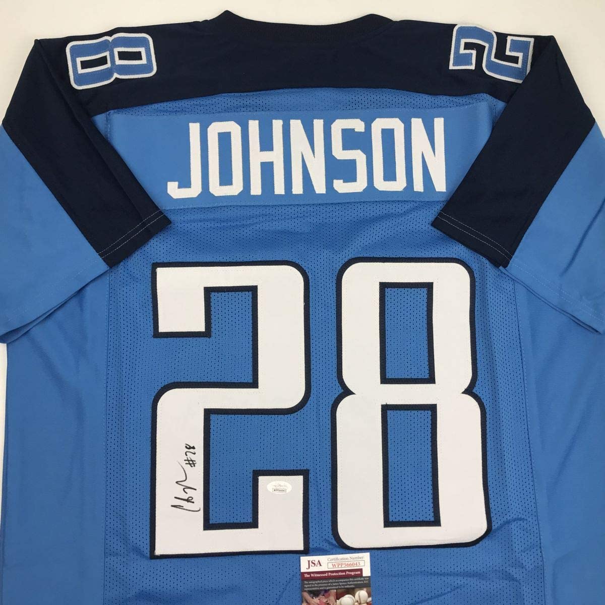 Camiseta de fútbol azul claro de Tennessee de Chris Johnson autografiada y firmada por JSA COA