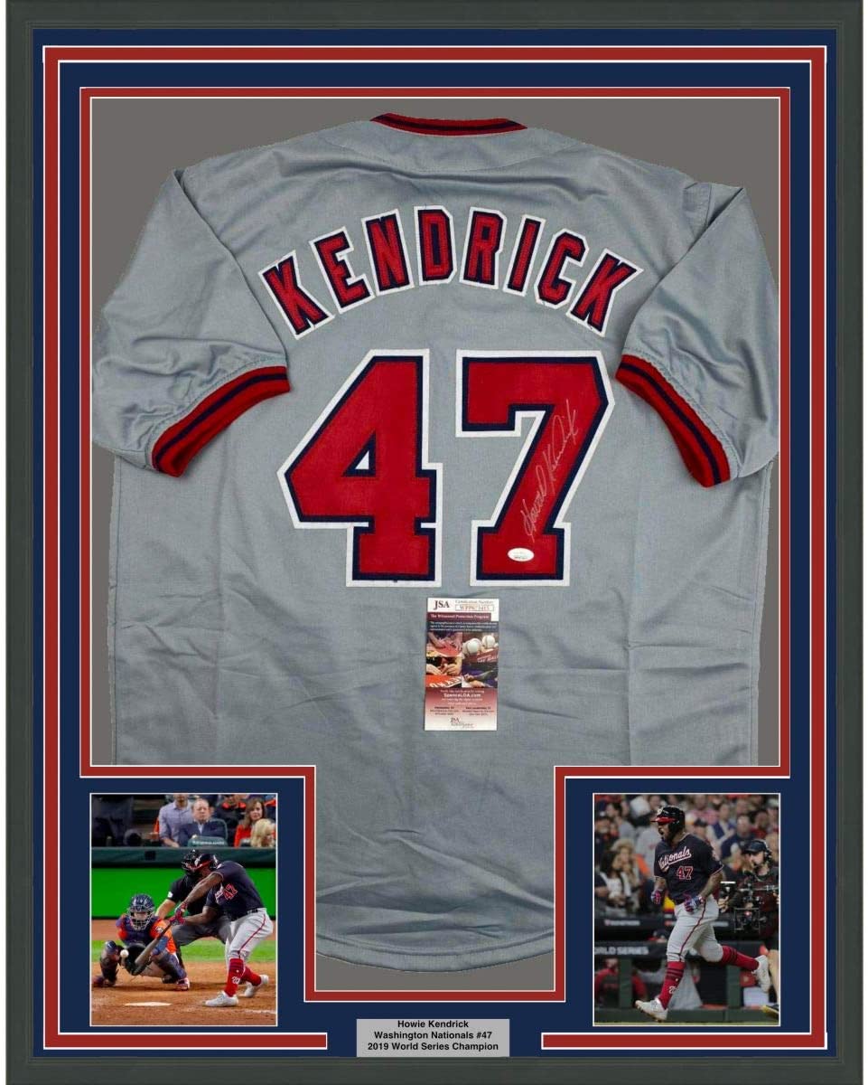 Camiseta de béisbol enmarcada, autografiada y firmada de Howie Kendrick, 35 x 39, color gris Washington, JSA COA