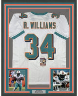Camiseta de fútbol blanca de Miami de 35 x 39 de Ricky Williams, enmarcada y autografiada (JSA COA)