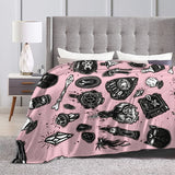 Couverture en flanelle imprimée Halloween, douce et confortable, idéale pour la sieste, le voyage, le canapé, le lit, le bureau, la décoration intérieure, cadeau d'anniversaire, d'Halloween, pour garçons, filles et adultes, disponible en toute saison.