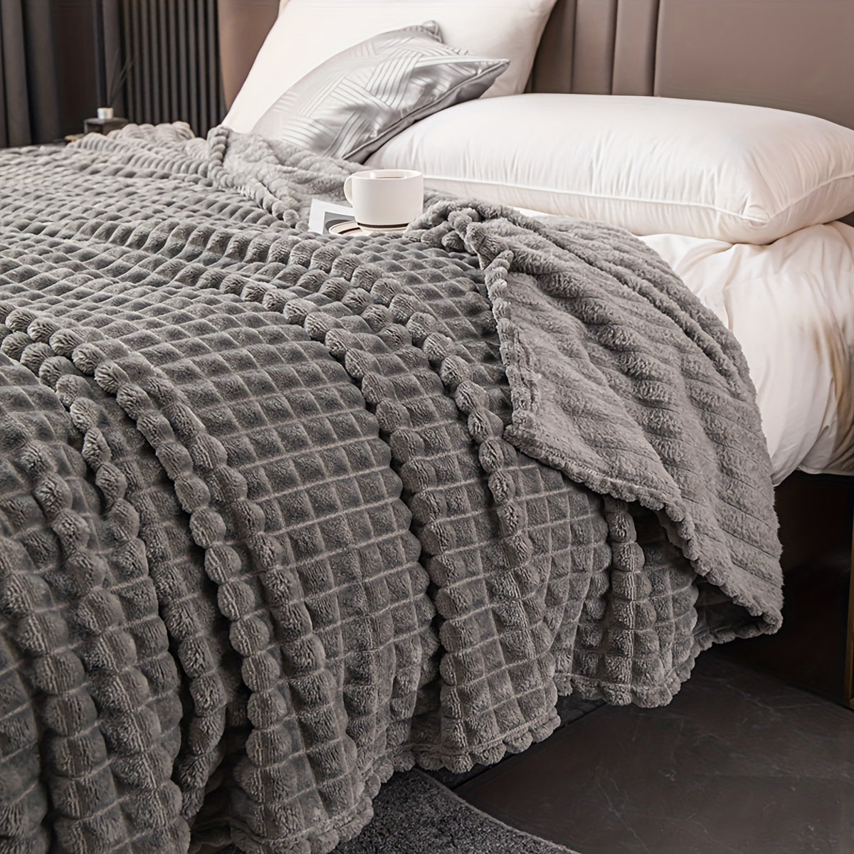 1pc Blanket Flannel/thick Blanket/grey/khaki/royal Blue/white/dark Gray/burgundy/beige/dark Brown/Silvery Gray/taro Purple/green/bedroom/guest Room/living Room/student Dormitory /car/sofa/travel Cute Multifunctional Blanket