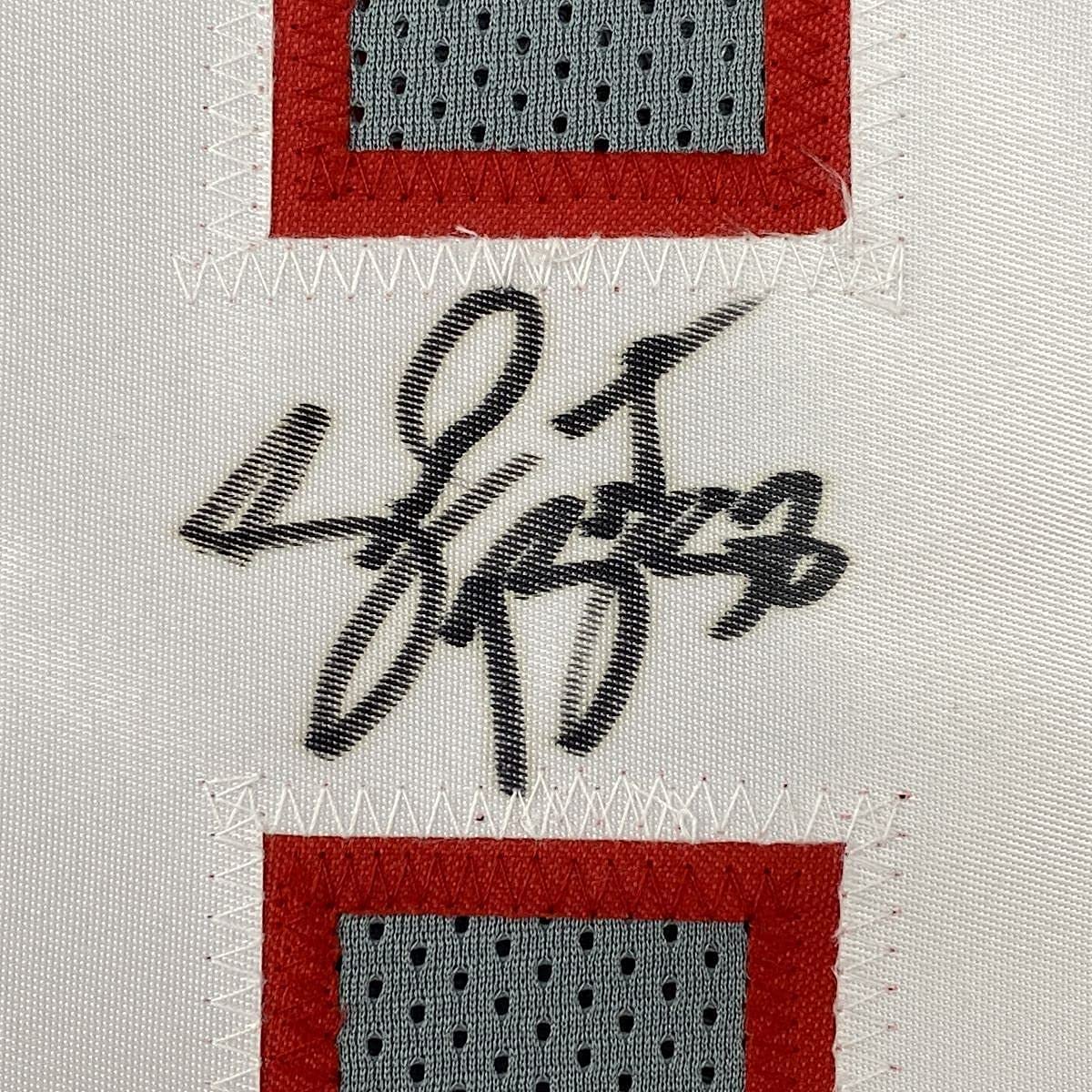 Camiseta de fútbol americano enmarcada, autografiada y firmada por Shaquil Shaq Barrett, 35 x 39, gris peltre de Tampa Bay, PSA/Certificado de ADN