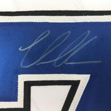 Camiseta de hockey blanca de Tampa Bay, enmarcada, autografiada y firmada por Victor Hedman, 35 x 39, JSA COA