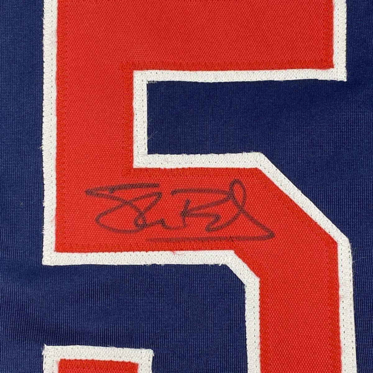 Camiseta de béisbol azul de Cleveland de 35 x 39 de Shane Bieber, enmarcada, autografiada y firmada (JSA COA)