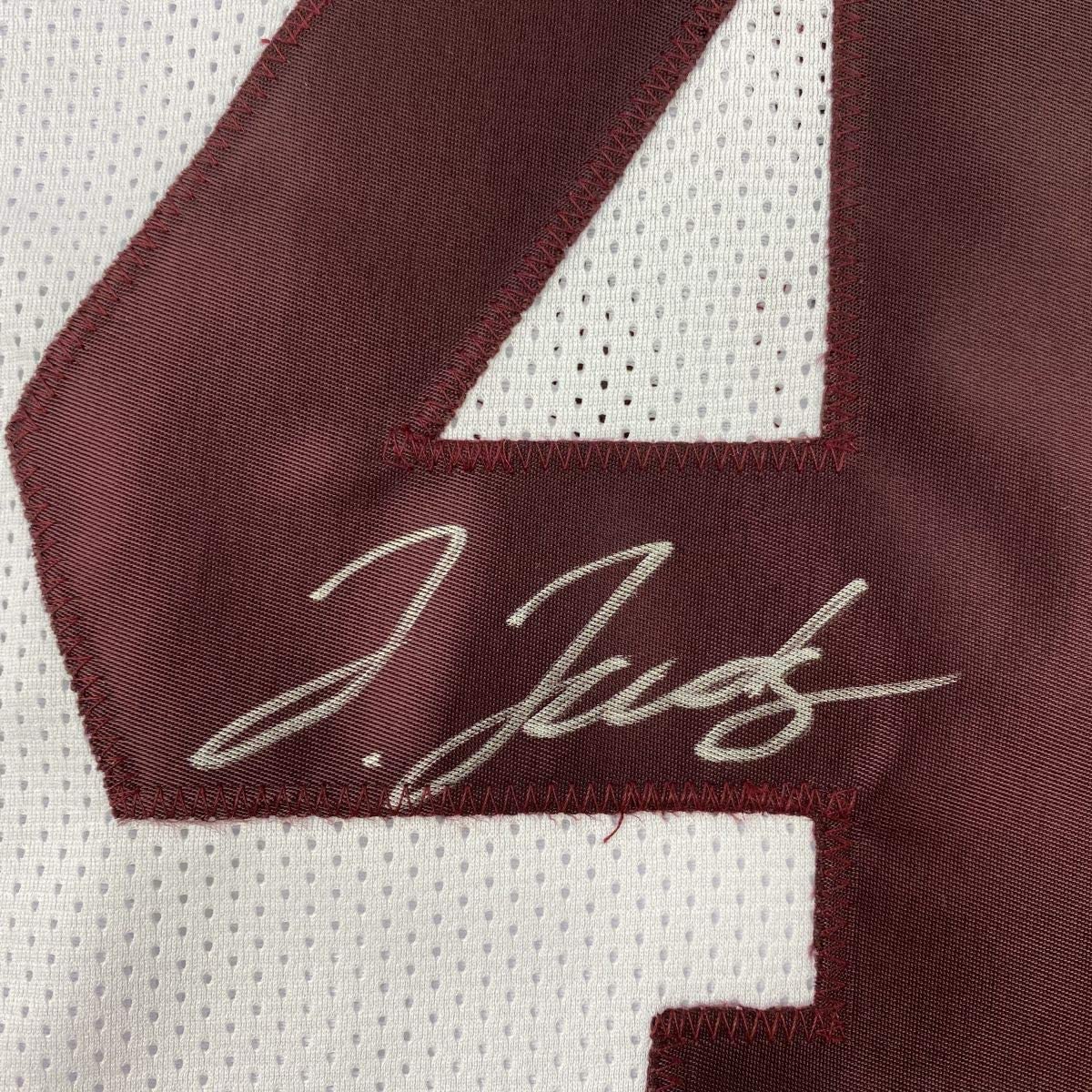Camiseta de fútbol americano universitario de Alabama, blanca, enmarcada, autografiada y firmada por Jerry Jeudy, 35 x 39, Beckett BAS COA
