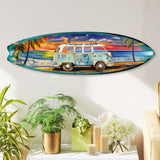 Surf Van en la playa, tabla de surf, arte mural costero de G. DeBrekht - Decoración navideña costera - 8490120HS