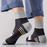 100 Pairs Of Men's Trendy Color Block Crew Socks, Breathable Comfy Casual Unisex Socks For Men's Outdoor Wearing All Seasons Wearing