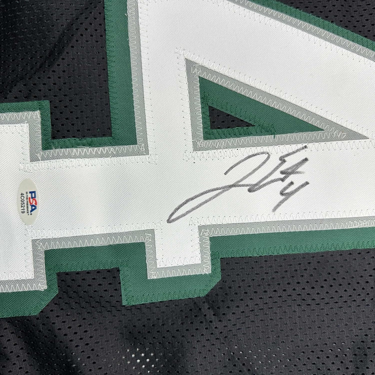 Camiseta de fútbol americano de Filadelfia, negra, enmarcada, autografiada y firmada por Jake Elliott, 35 x 39, certificado de autenticidad (PSA/DNA)