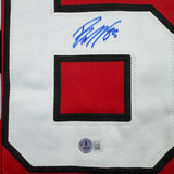 Camiseta de hockey roja de Nueva Jersey Beckett BAS COA enmarcada, autografiada y firmada por Jesper Bratt, 35 x 39