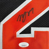 Camiseta de baloncesto negra de Nueva York de Miles Deuce McBride, enmarcada, autografiada y firmada, 35 x 39, JSA COA