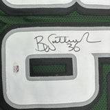 Camiseta de fútbol americano verde Filadelfia de 35 x 39, enmarcada, autografiada y firmada por Brian Westbrook. PSA/CÓDIGO DE ADN.