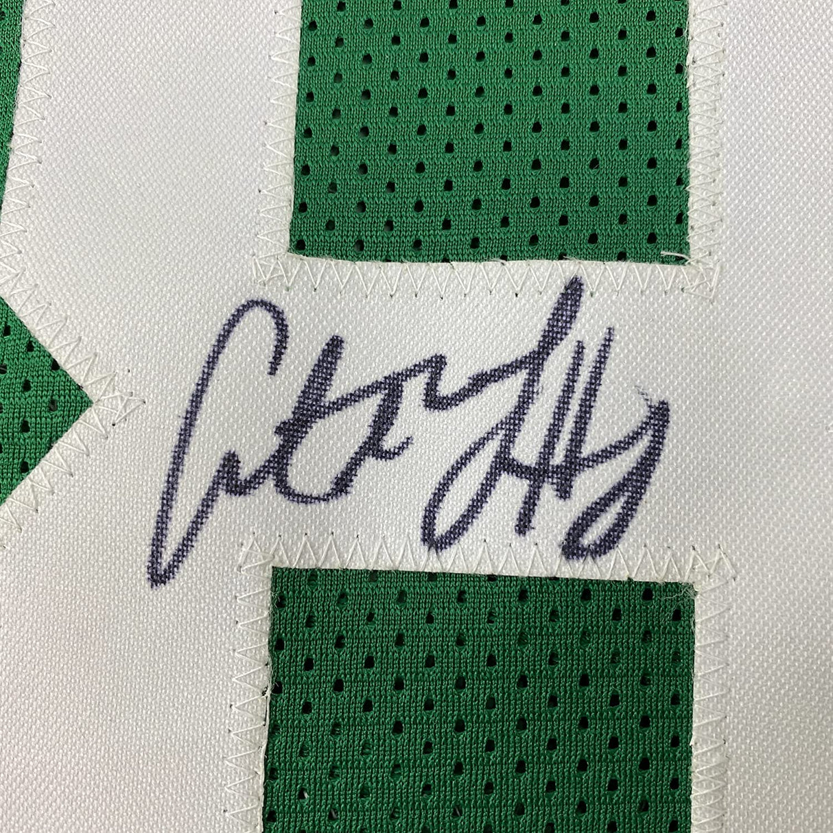 Camiseta de baloncesto verde Boston de Antoine Walker, enmarcada, autografiada y firmada, 35 x 39, JSA COA 