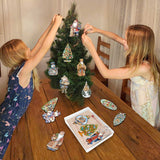 Papá Noel de todo el mundo - Papá Noel inspirado en Grecia - Juego de 3 adornos de madera de G. DeBrekht - Decoración navideña de Papá Noel y muñeco de nieve - 8091316S3