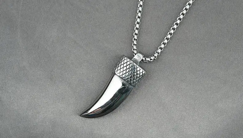 Ornament Domineering Retro Sweater Chain Wolf Tooth Pattern - Lootquake