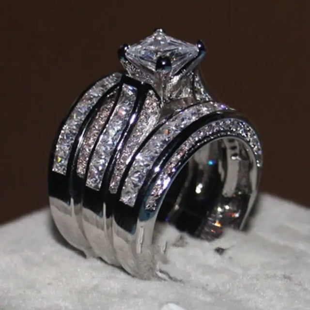 White Zircon Commemorative Women's Love Ring - Lootquake