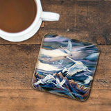 Juego de 4 posavasos de corcho de madera con diseño de cisnes voladores de J. Bergsma - Decoración costera - 8199457C-S4