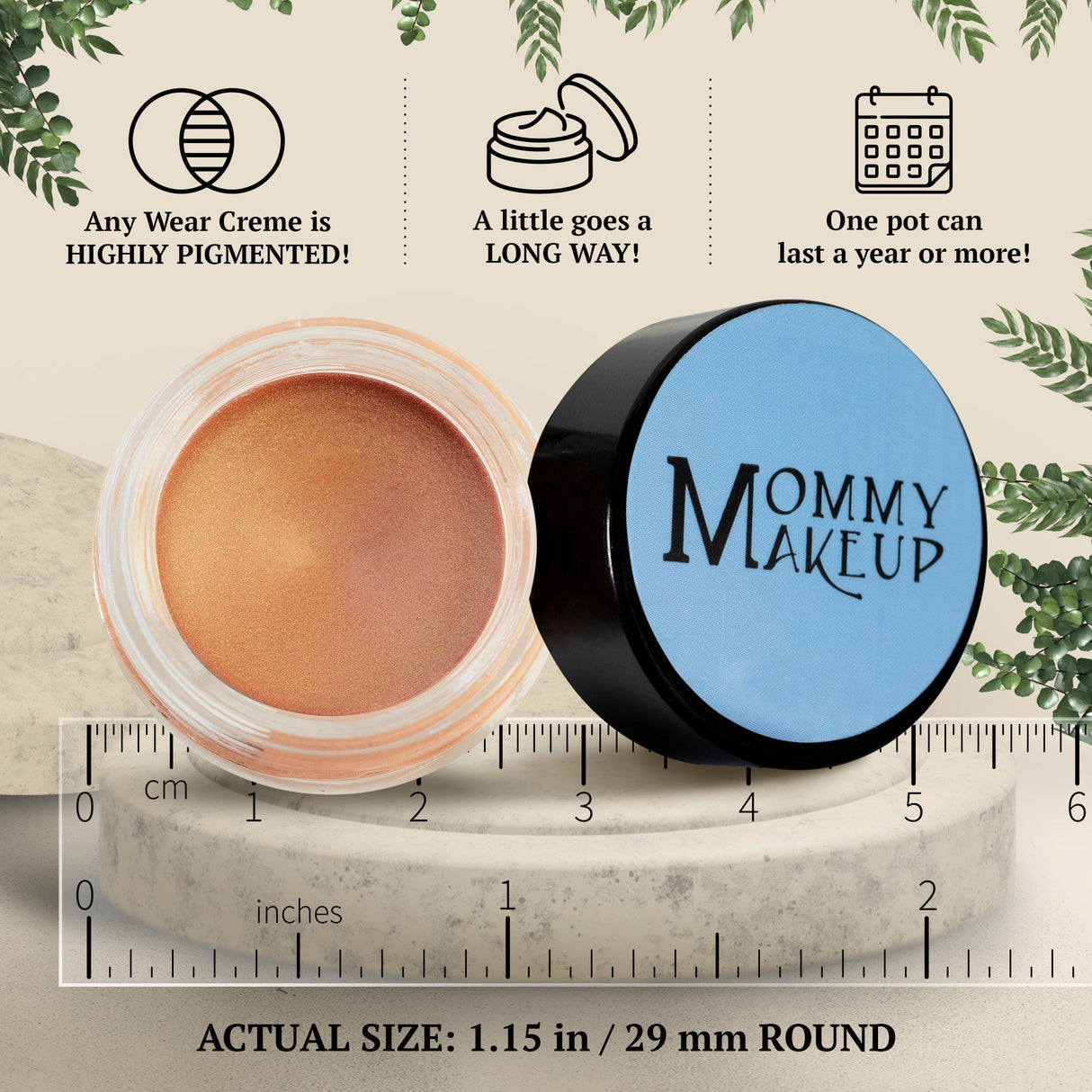 Golden Apricot Any Wear Creme: Un producto multiusos, resistente al agua, que se transforma en crema y polvo para ojos, mejillas y labios. Se puede usar en cualquier lugar.
