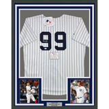 Camiseta de béisbol Majestic Pinstripe auténtica de los Yankees de Nueva York, enmarcada, autografiada y firmada por Aaron Judge, 35 x 39, Fanatics COA