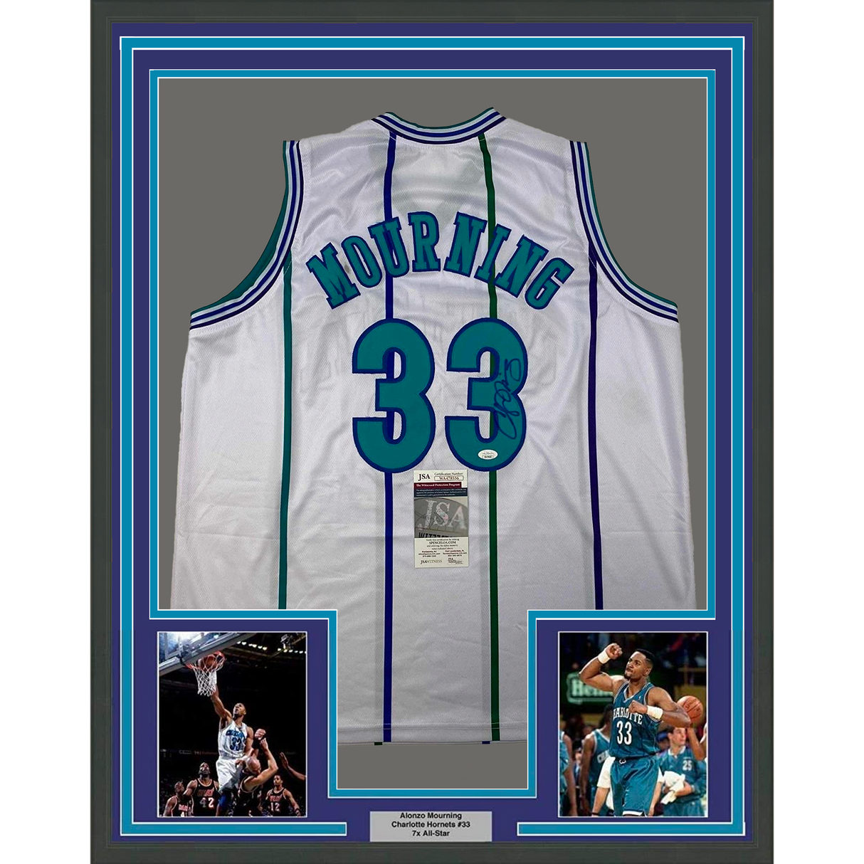 Camiseta de baloncesto blanca de Charlotte de 35 x 39, enmarcada, autografiada y firmada por Alonzo Mourning (JSA COA)