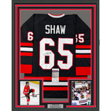 Camiseta de hockey negra de Chicago, enmarcada, autografiada y firmada por Andrew Shaw, 35 x 39, JSA COA