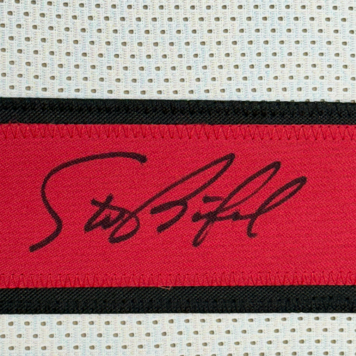 Camiseta de fútbol americano de Atlanta blanca, enmarcada, autografiada y firmada por Steve Bartkowski, 35 x 39, JSA COA
