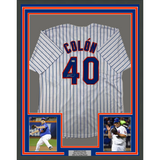 Camiseta de béisbol de rayas de Nueva York de 35 x 39, enmarcada, autografiada y firmada por Bartolo Colón, Beckett BAS COA