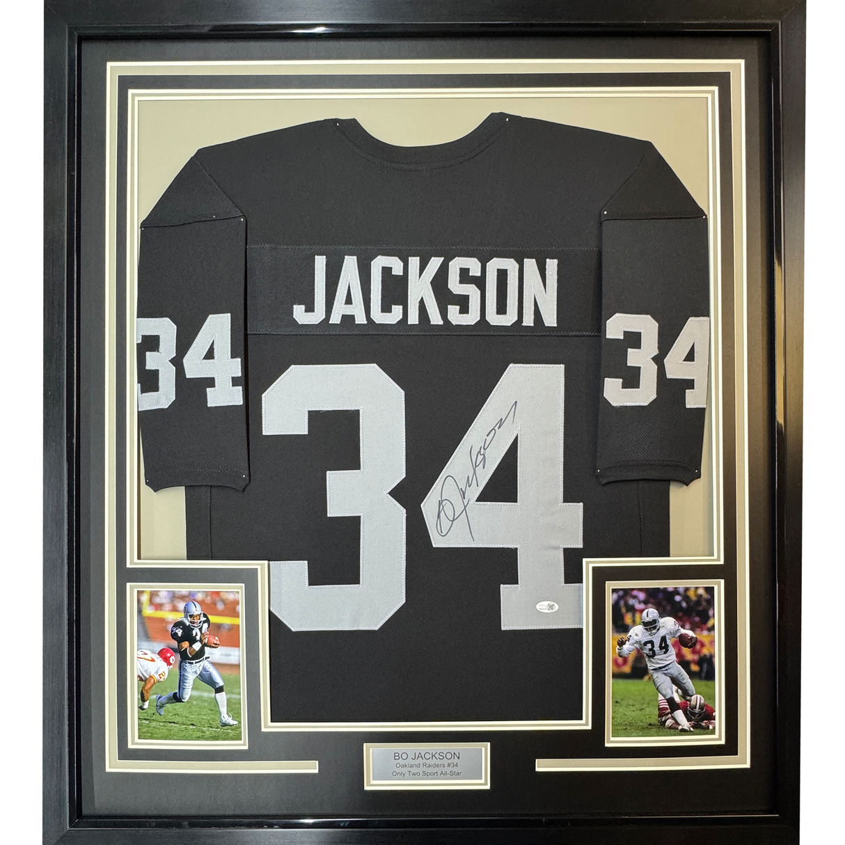Camiseta de fútbol americano negra de Oakland, enmarcada, autografiada y firmada por Bo Jackson, 35 x 39, JSA COA
