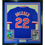 Camiseta de béisbol azul de Chicago de 35 x 39, enmarcada, autografiada y firmada por Bill Buckner (JSA COA)