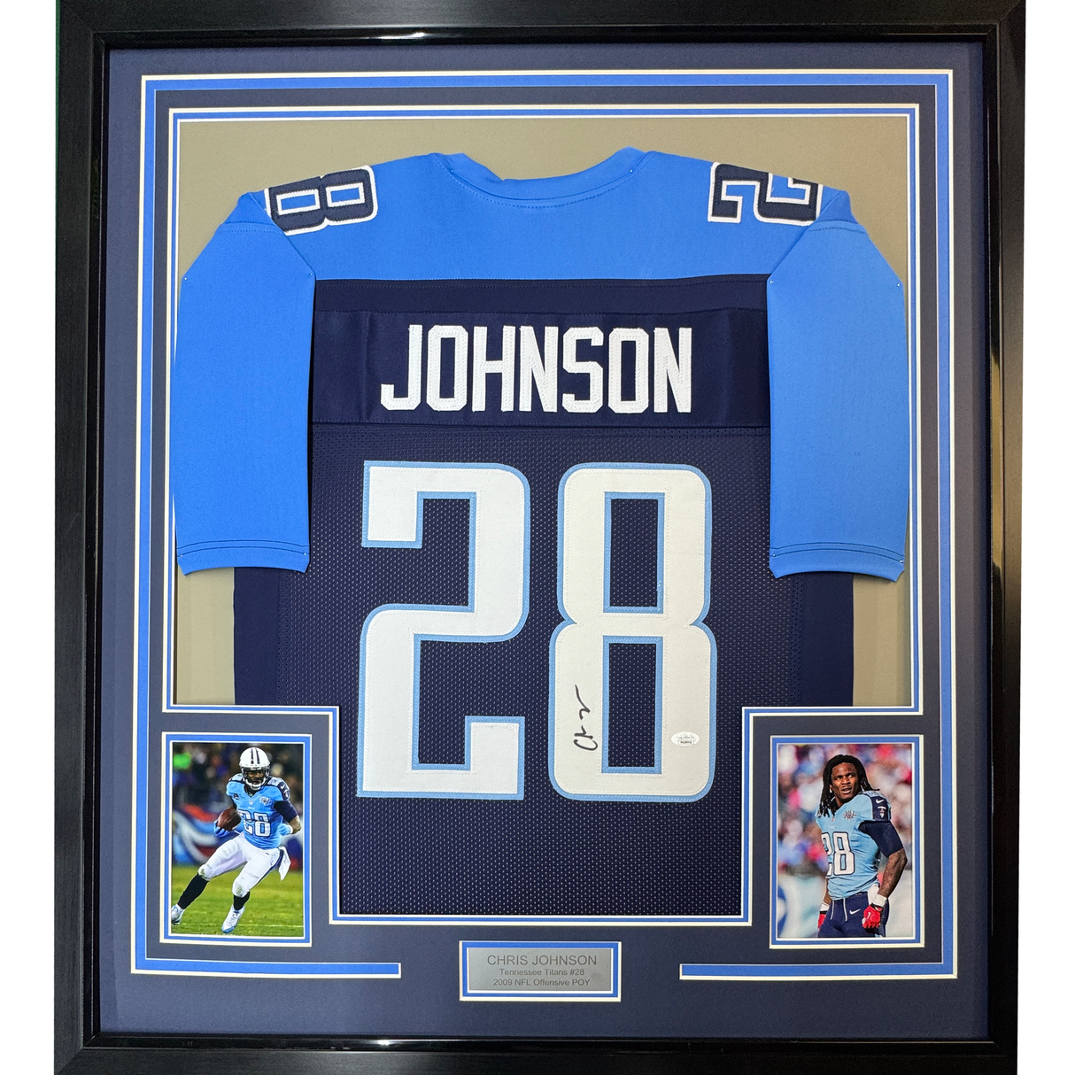 Camiseta de fútbol azul oscuro de Tennessee de 35 x 39, enmarcada y autografiada de Chris Johnson (JSA COA)