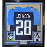 Camiseta de fútbol azul oscuro de Tennessee de 35 x 39, enmarcada y autografiada de Chris Johnson (JSA COA)