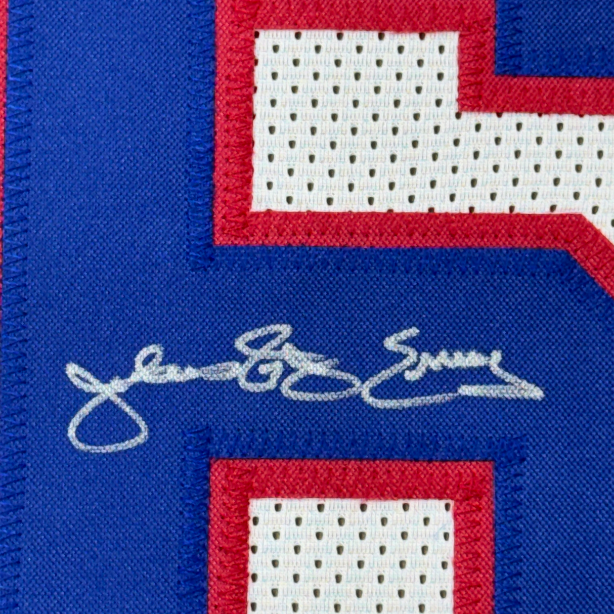 Camiseta de baloncesto blanca de Filadelfia, enmarcada, autografiada y firmada por Julius Erving Dr. J, 35 x 39, JSA COA