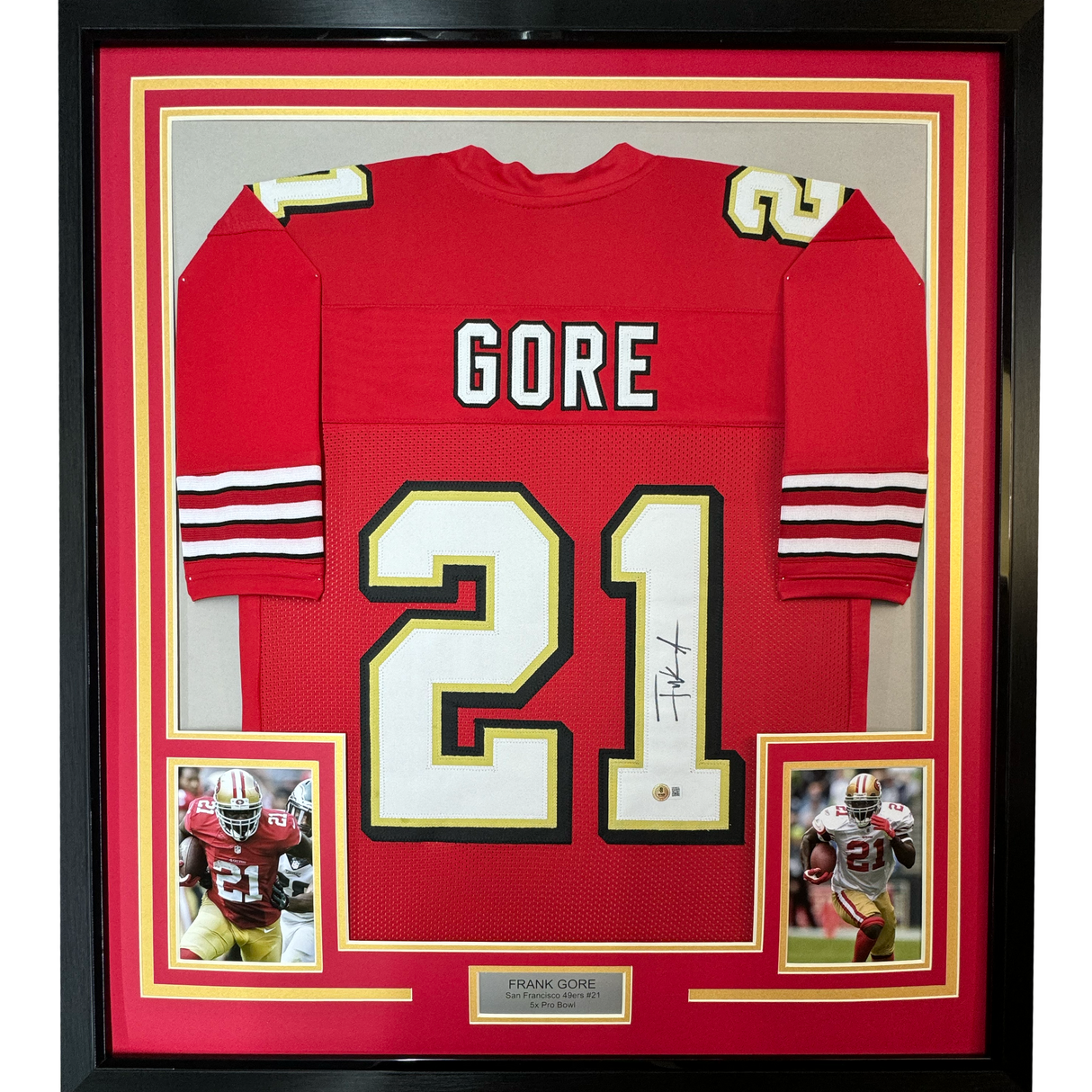 Camiseta de fútbol americano roja de San Francisco de 35 x 39, enmarcada, autografiada y firmada por Frank Gore, Beckett BAS COA
