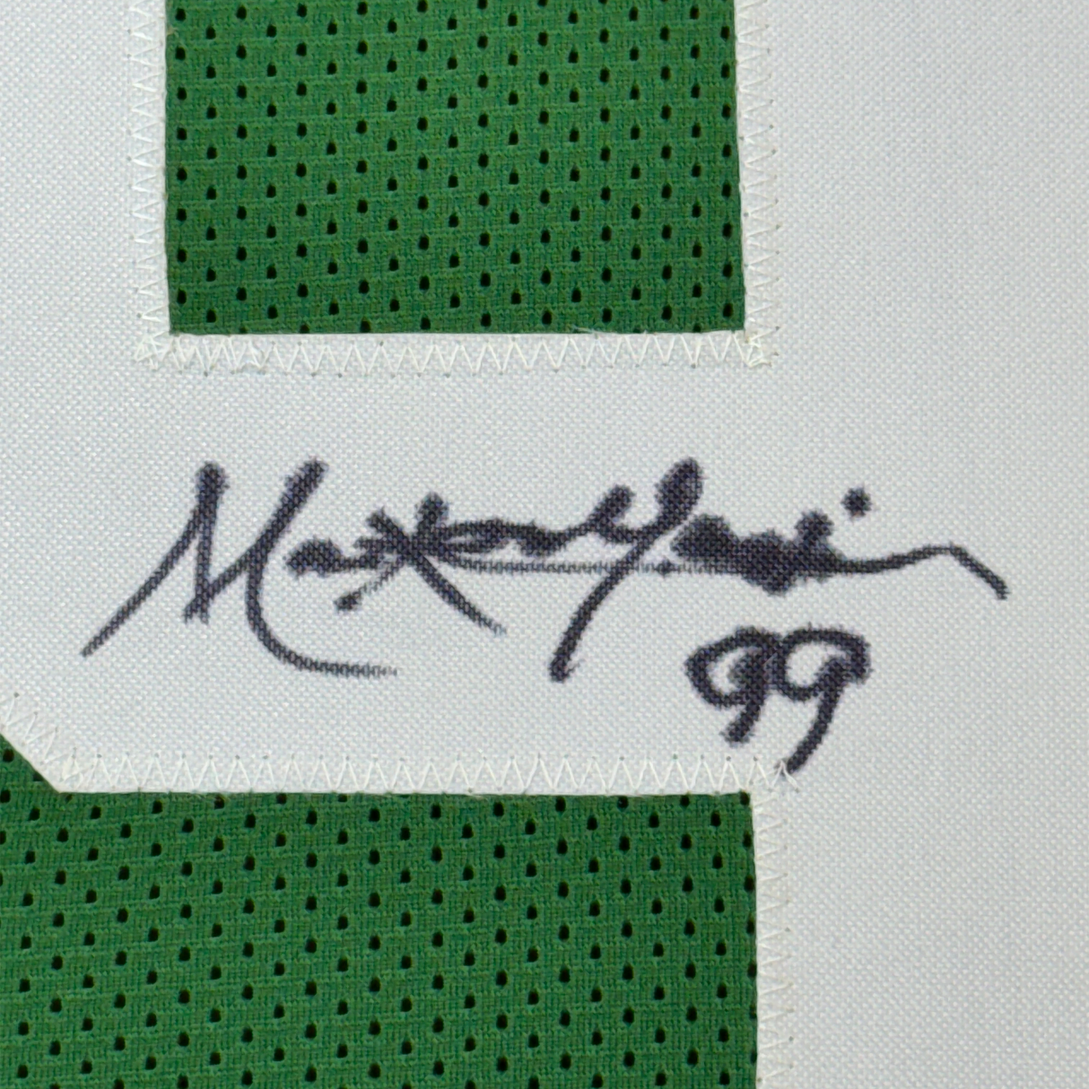 Camiseta de fútbol verde de Nueva York, enmarcada, autografiada y firmada por Mark Gastineau, 35 x 39, JSA COA