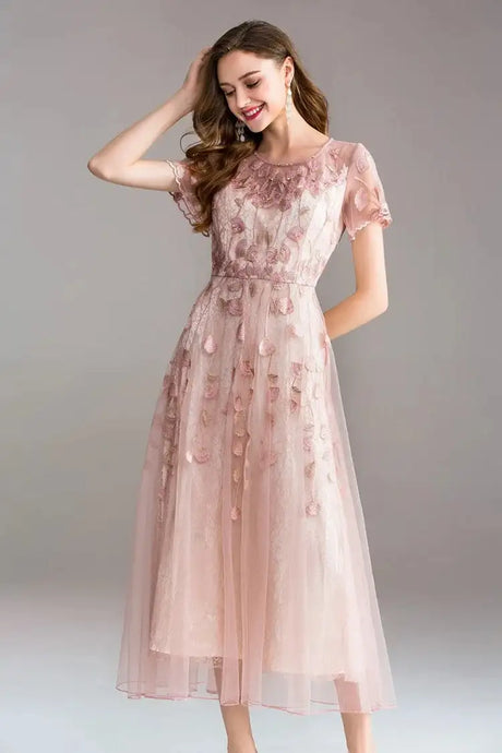 High-quality long dress embroidery large swing dress dress ladies elegant temperament round neck short-sleeved ladies dresses - Lootquake