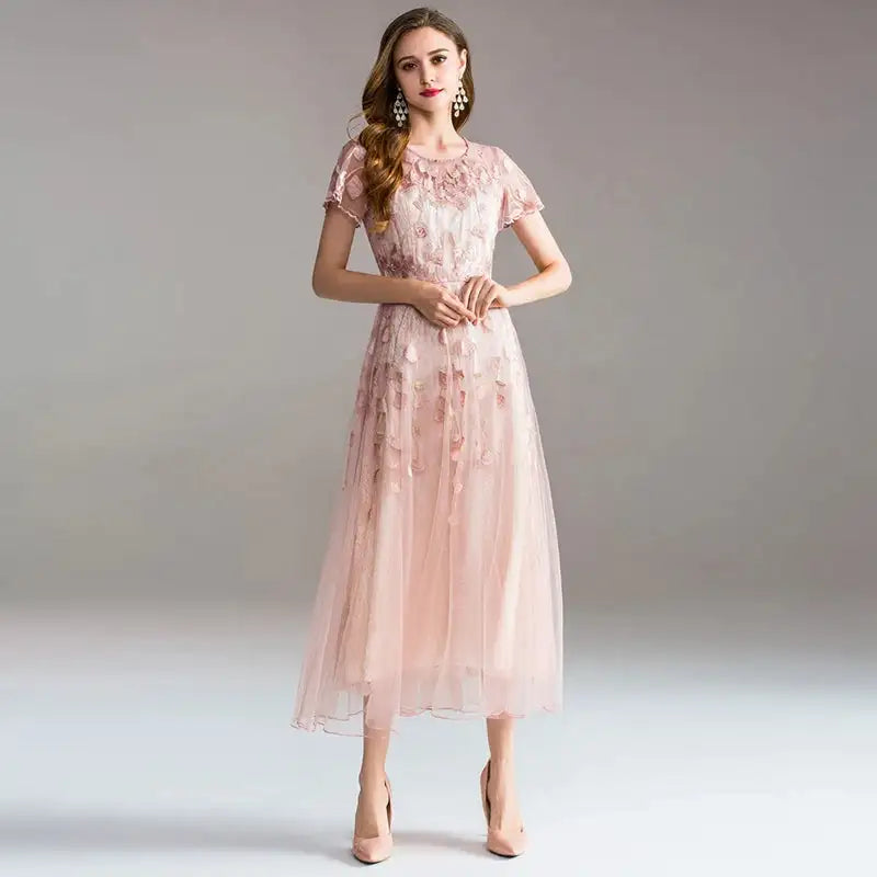 High-quality long dress embroidery large swing dress dress ladies elegant temperament round neck short-sleeved ladies dresses - Lootquake