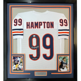 Camiseta de fútbol americano blanca de Chicago, enmarcada, autografiada y firmada por Dan Hampton, 35 x 39, HOF 2002, JSA COA