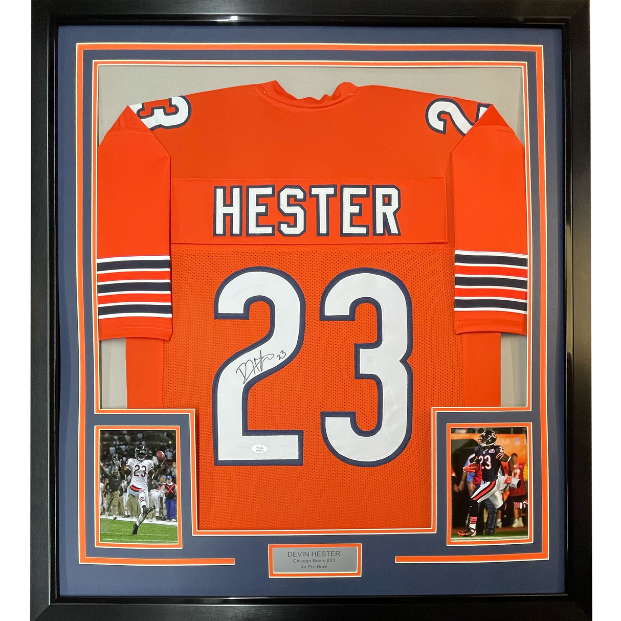 Camiseta de fútbol naranja de Chicago de 35 x 39 de Devin Hester, enmarcada, autografiada y firmada por JSA COA