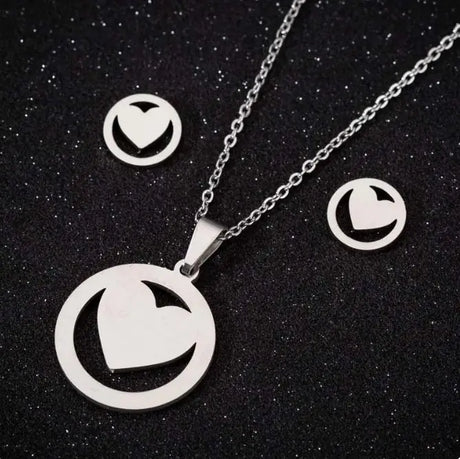 Stainless Steel Love Heart Necklaces For Women - Lootquake