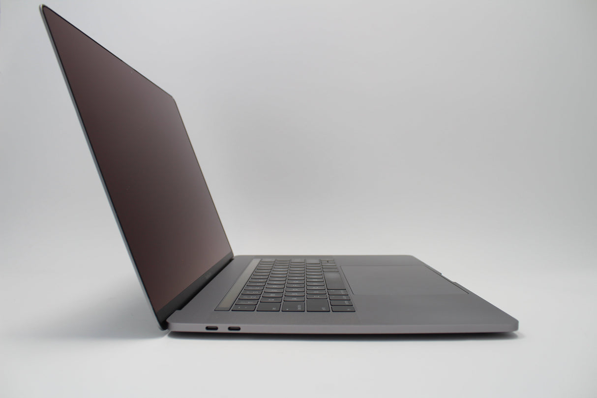 2016 Apple MacBook Pro 15-inch i7 2.7GHz 16GB RAM 512GB SSD AMD 455 | Excellent