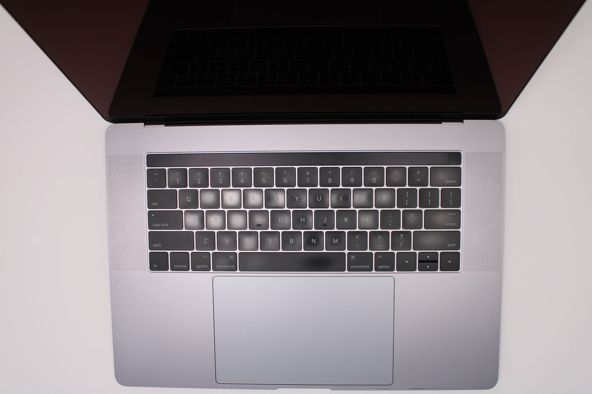 2016 Apple MacBook Pro 15-inch i7 2.7GHz 16GB RAM 512GB SSD AMD 455 | Excellent