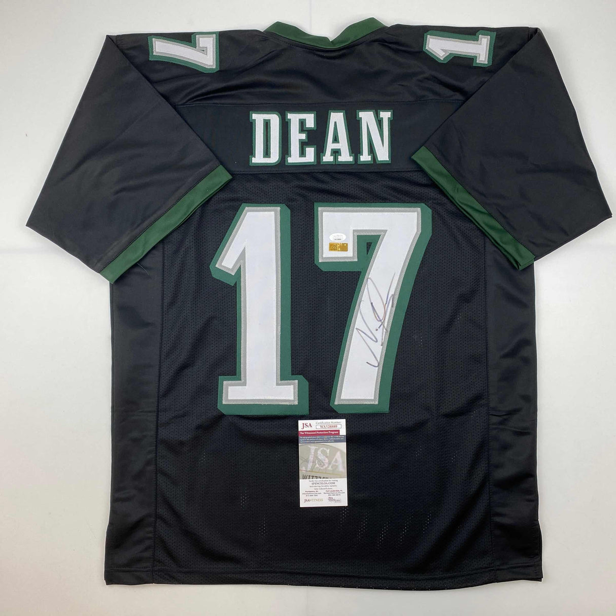 Camiseta de fútbol negra de Filadelfia autografiada/firmada por Nakobe Dean (JSA COA)