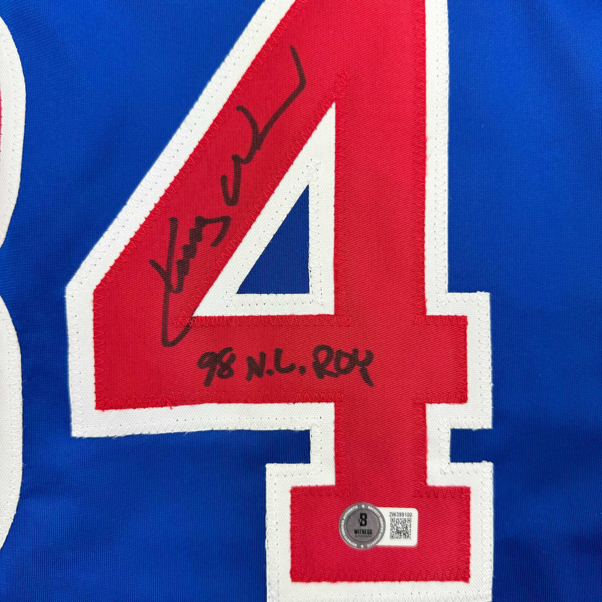 Camiseta de béisbol enmarcada, autografiada y firmada por Kerry Wood, 98 ROY, 35 x 39, azul Chicago, Beckett BAS COA