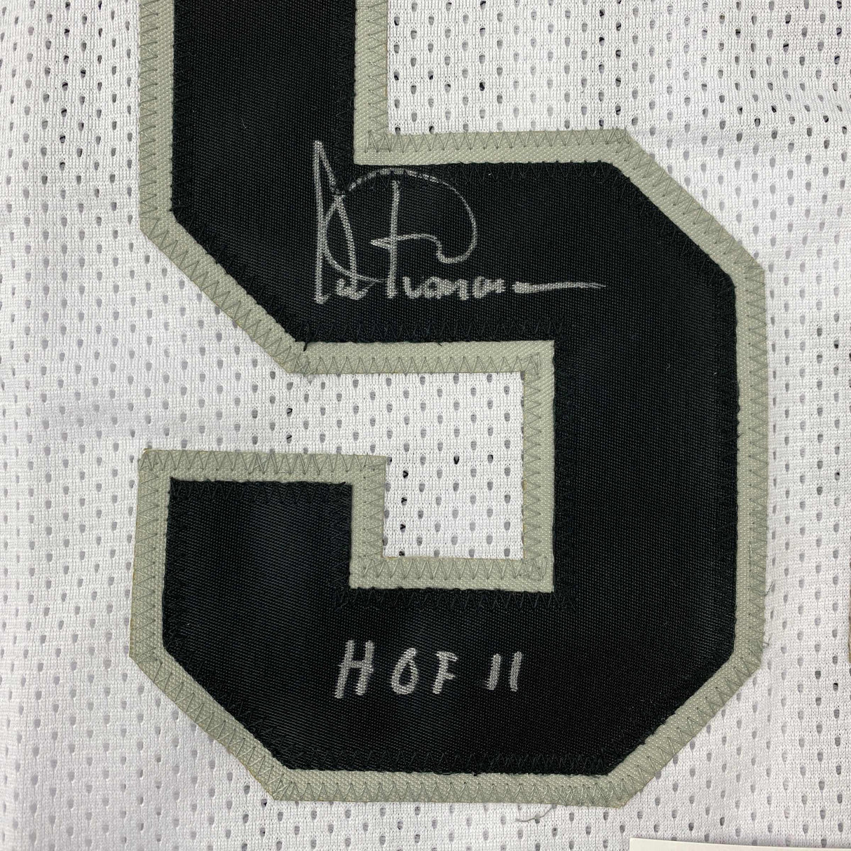 Camiseta de baloncesto blanca de San Antonio, HOF 11, autografiada y firmada por Artis Gilmore, JSA COA
