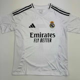 Camiseta de fútbol blanca del Real Madrid autografiada/firmada por Vini Vinicius Jr. #7 Beckett BAS COA