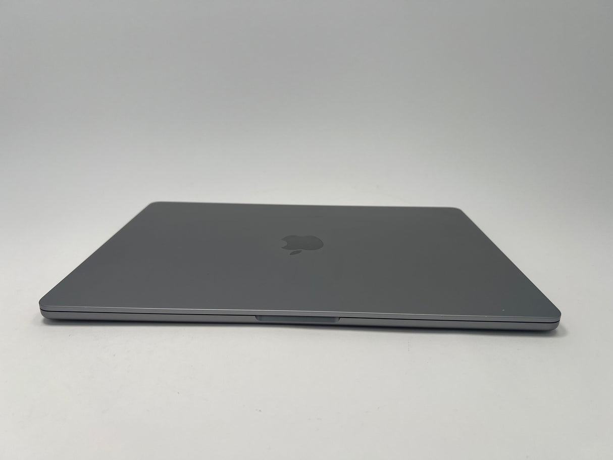 2023 Apple MacBook Air 15-inch M2 – 10-Core GPU 24GB RAM 1TB SSD | Space Gray