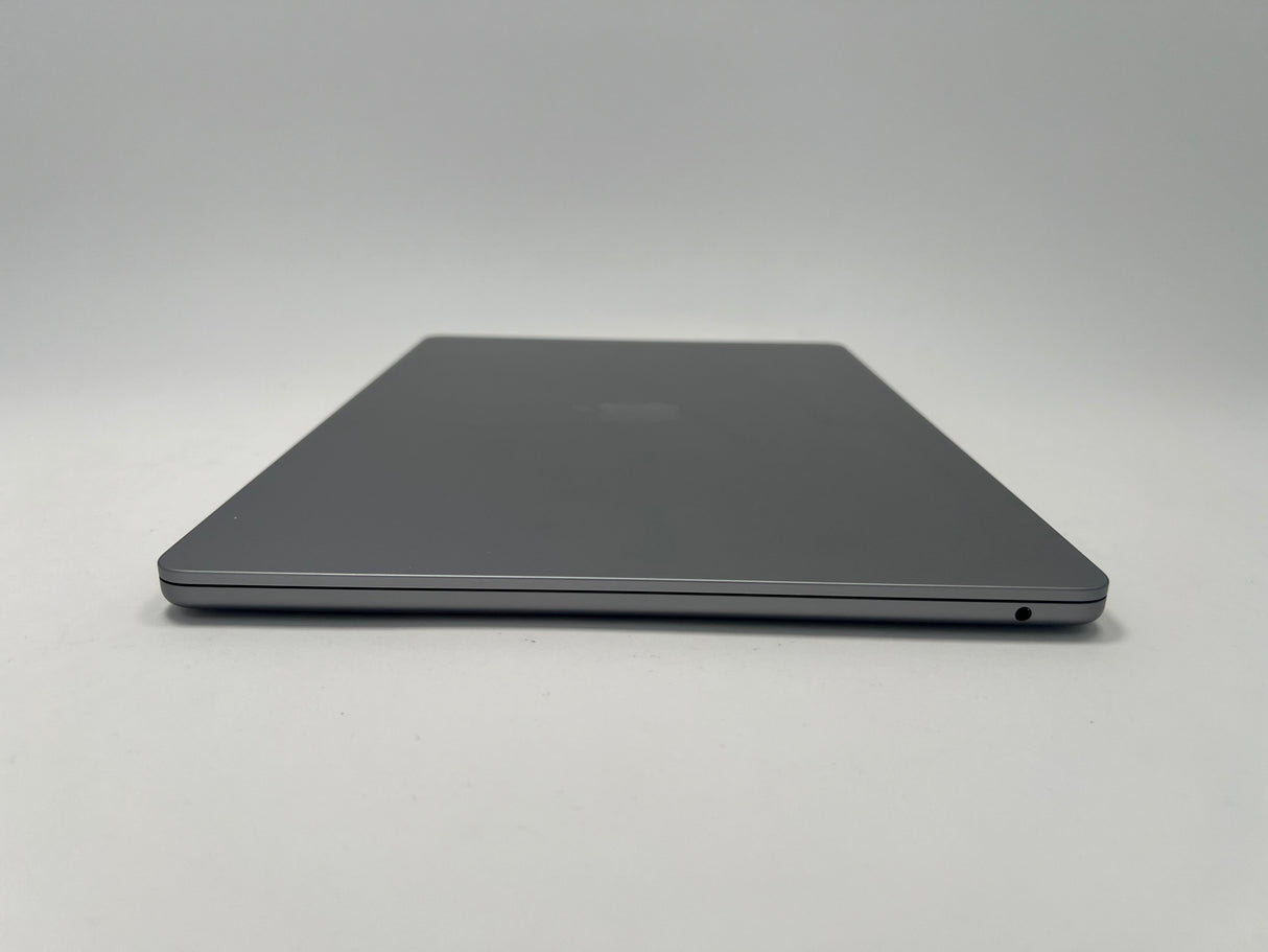 2023 Apple MacBook Air 15-inch M2 – 10-Core GPU 24GB RAM 1TB SSD | Space Gray