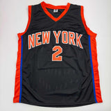 Camiseta de baloncesto negra de Nueva York autografiada/firmada por Miles Deuce McBride (JSA COA)